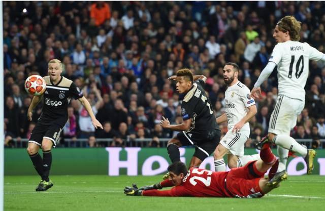 动作让球迷 动作让球迷