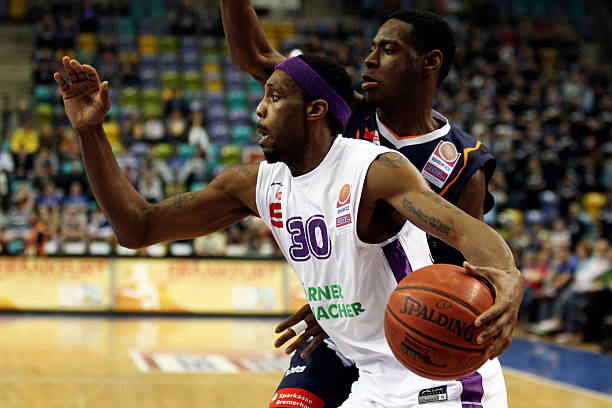 借以加强球 借以加强球