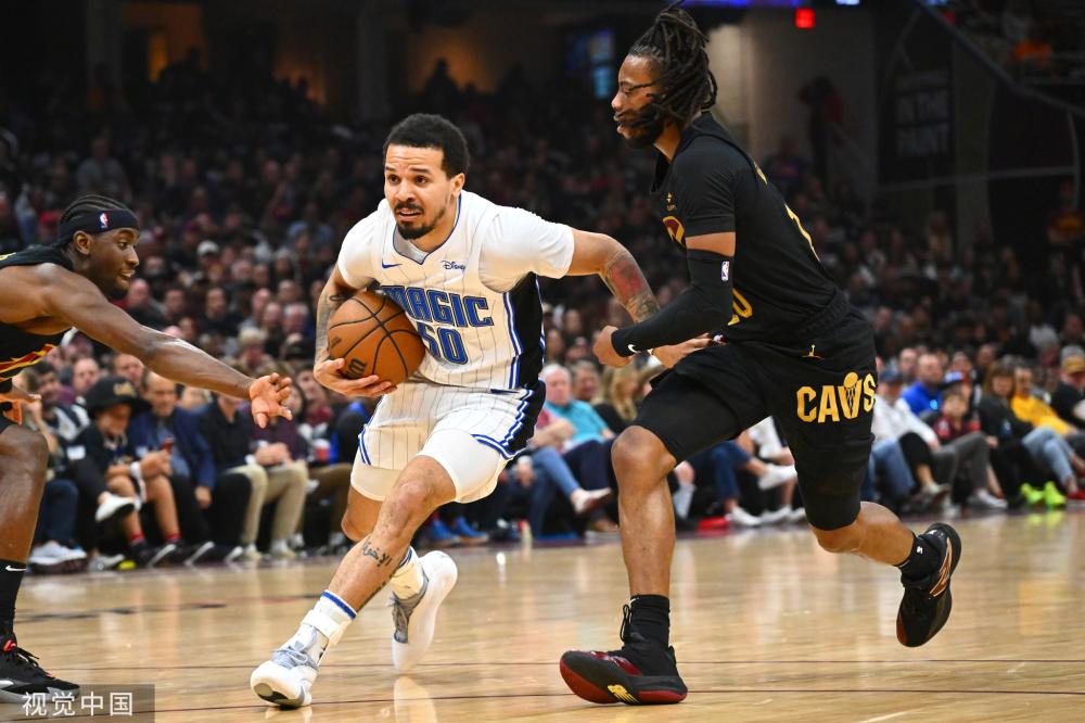 场上瞬息万 场上瞬息万